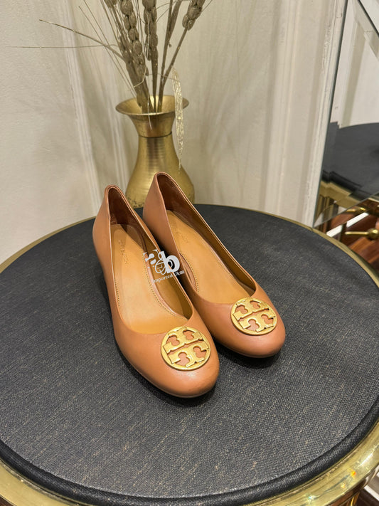 Tory Burch Brown Leather Janey Buckle Detail Block Heel Pumps