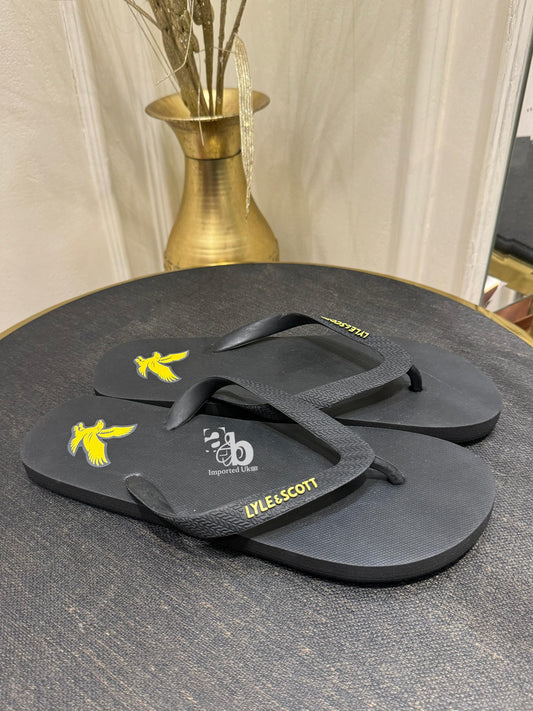 Lyle & Scott Thongs in Black Flip Flop