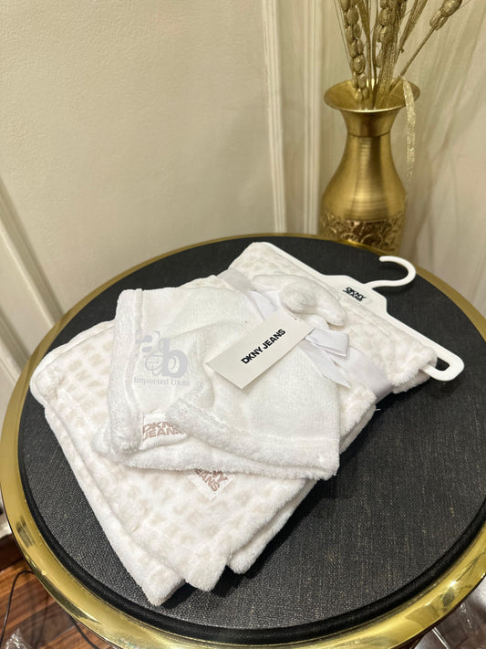 DKNY Blanket For Kids In White Colour