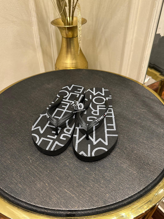 Tommy Hilfiger NWT Black White Flip Flop